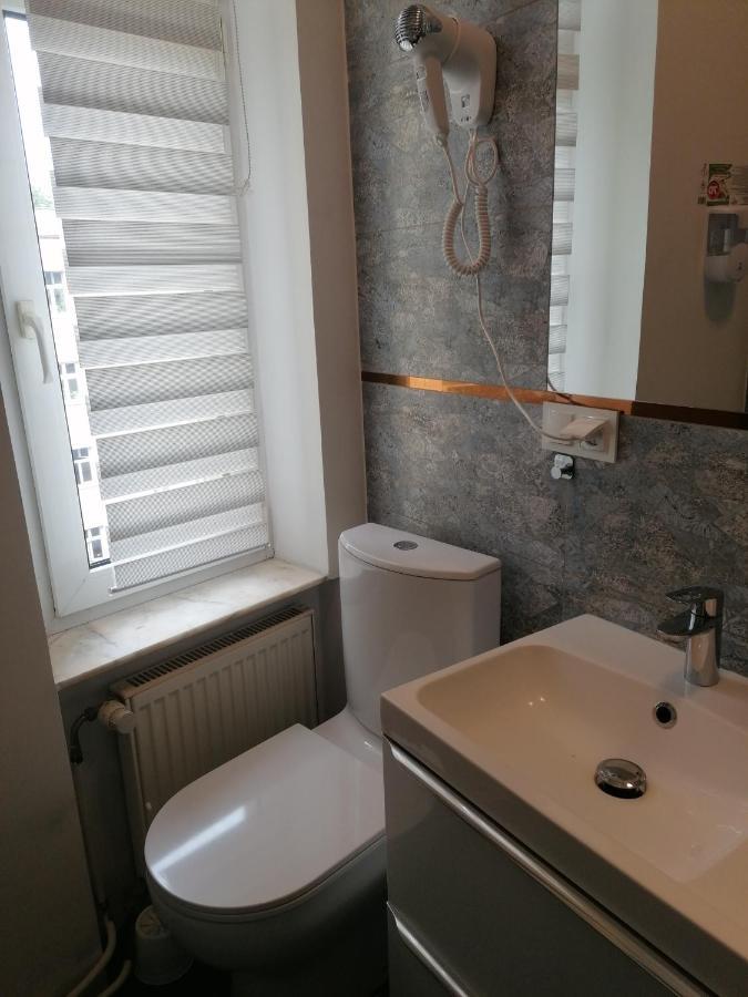 Hostel Tulip - Pokoj 5 Ze Wspolna Lazienka I Kuchnia Szczecin Exterior photo