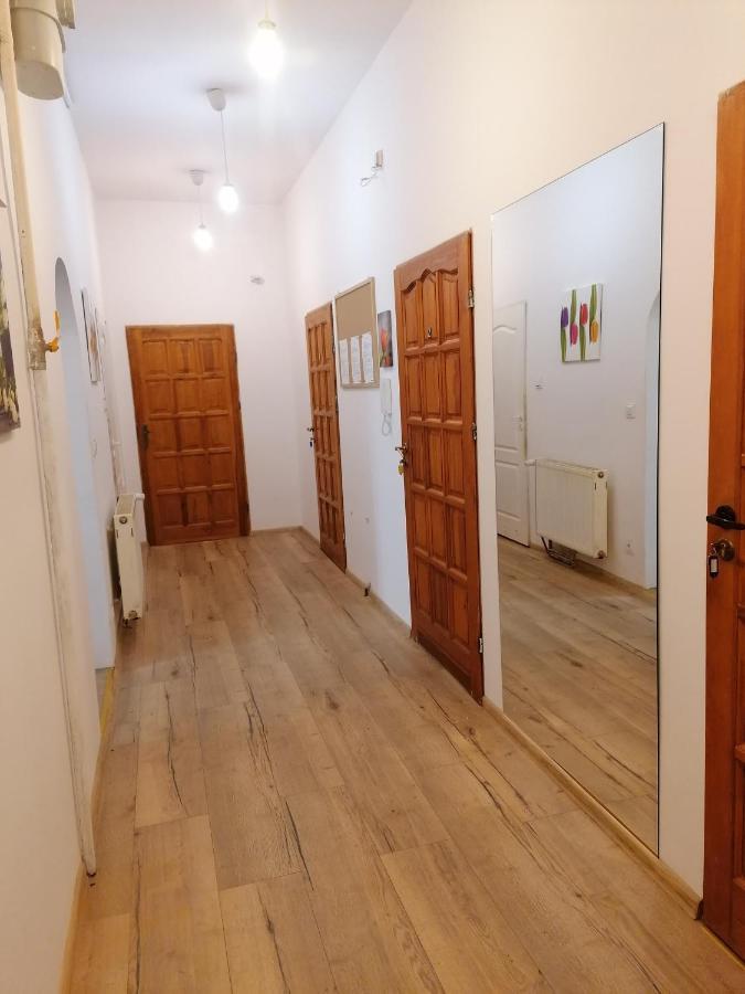 Hostel Tulip - Pokoj 5 Ze Wspolna Lazienka I Kuchnia Szczecin Exterior photo