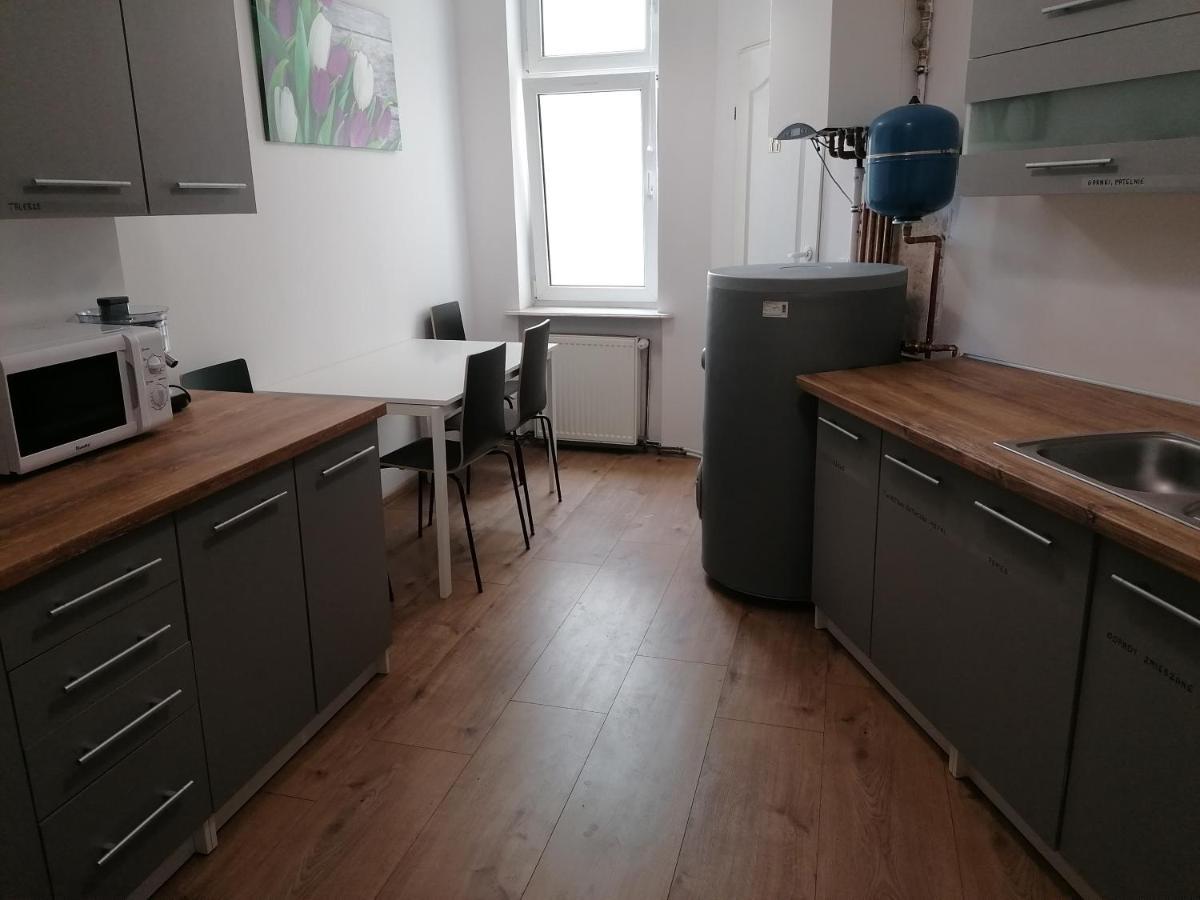 Hostel Tulip - Pokoj 5 Ze Wspolna Lazienka I Kuchnia Szczecin Exterior photo
